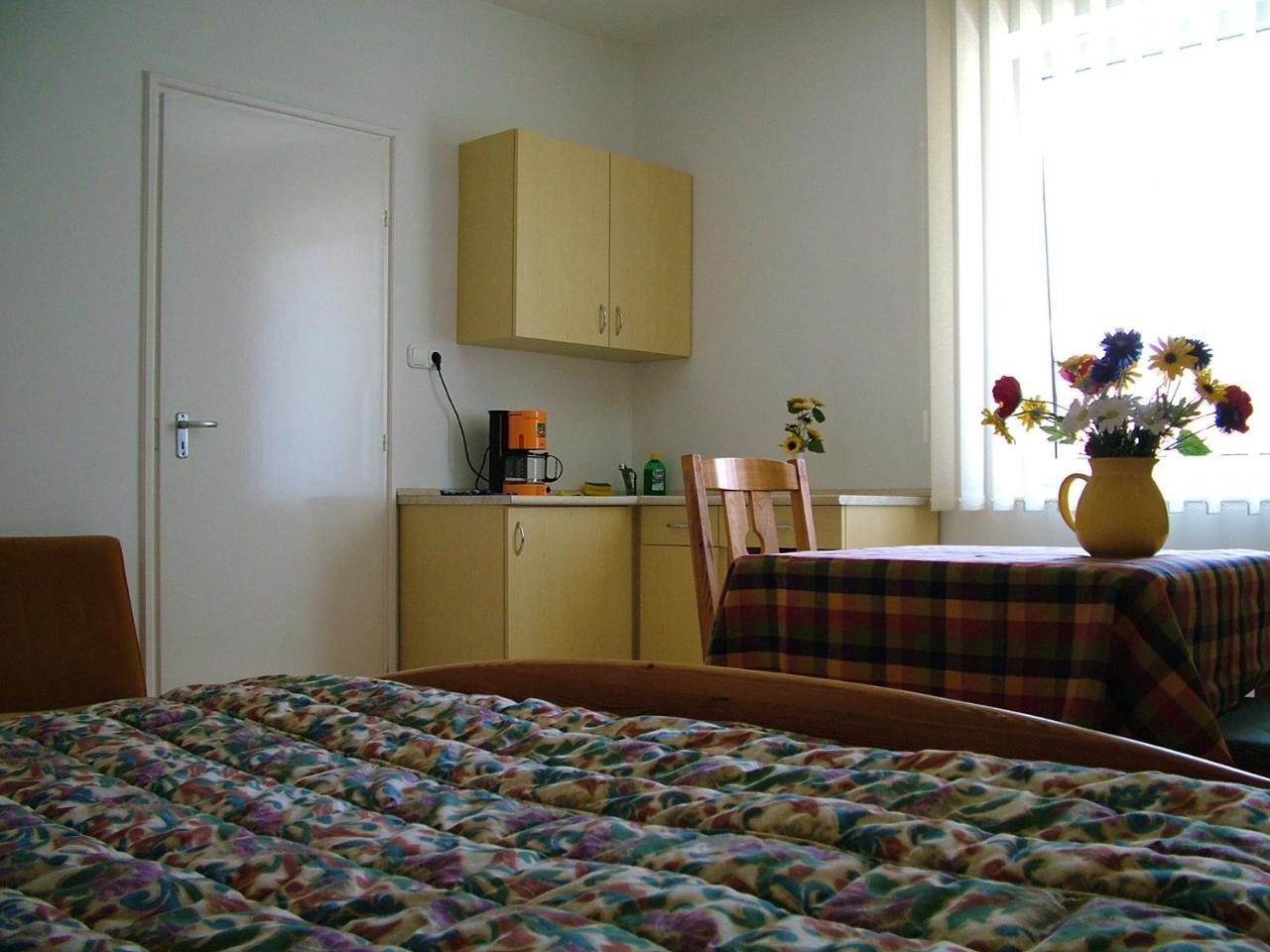 Zoldhaz Bio Panzio Hotel Gyenesdiás Eksteriør billede